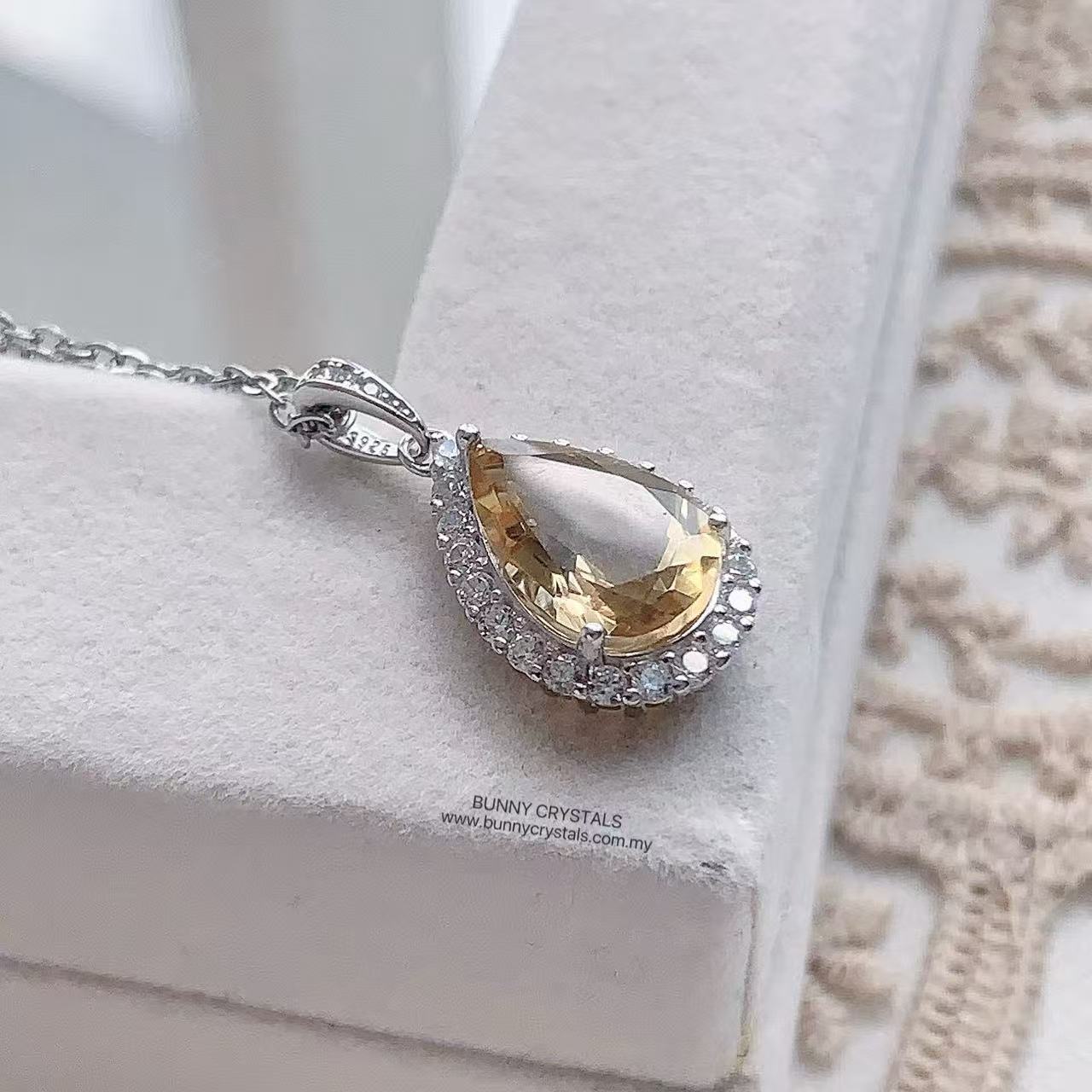 Natural HG Citrine Teardrop-Shaped Pendant