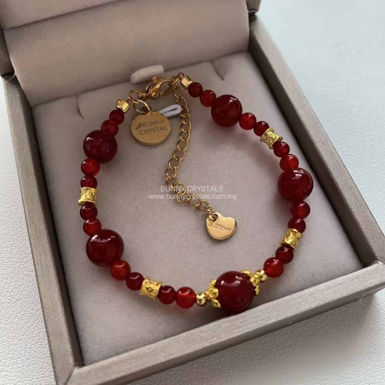 Red Chalcedony Handmade Bracelet - Image 2