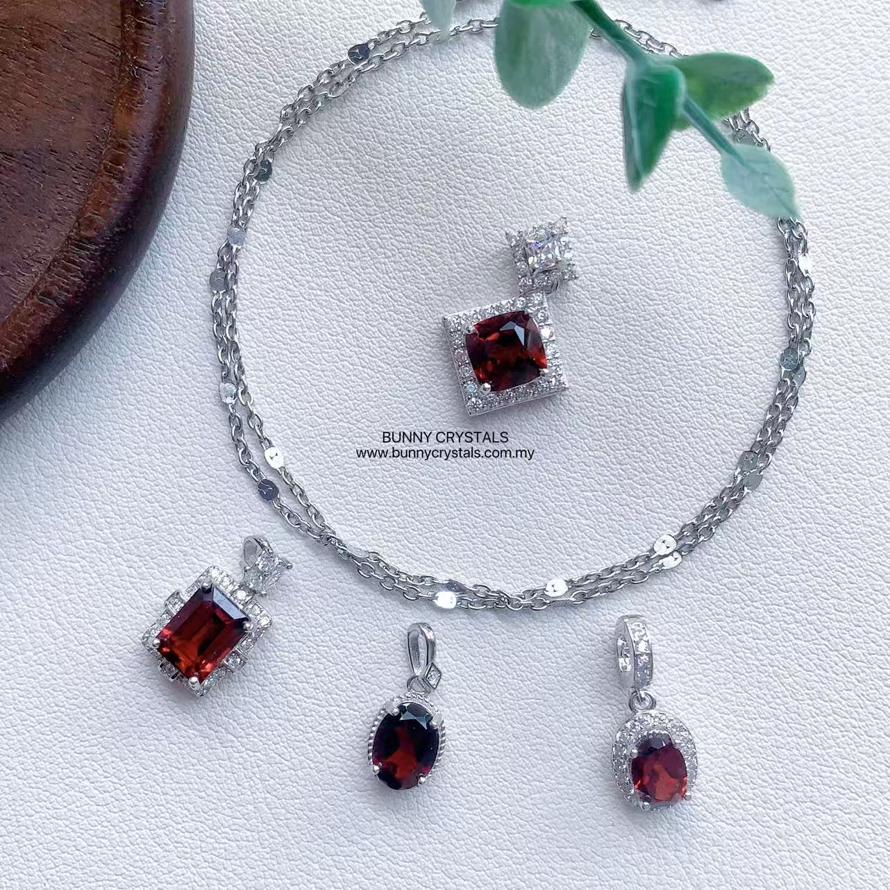 Love & Vitality Natural Garnet in s925 S.Silver Pendant - Image 4