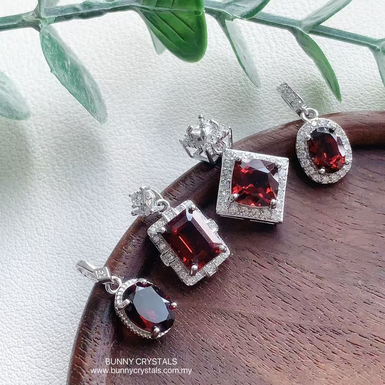 Love & Vitality Natural Garnet in s925 S.Silver Pendant - Image 5