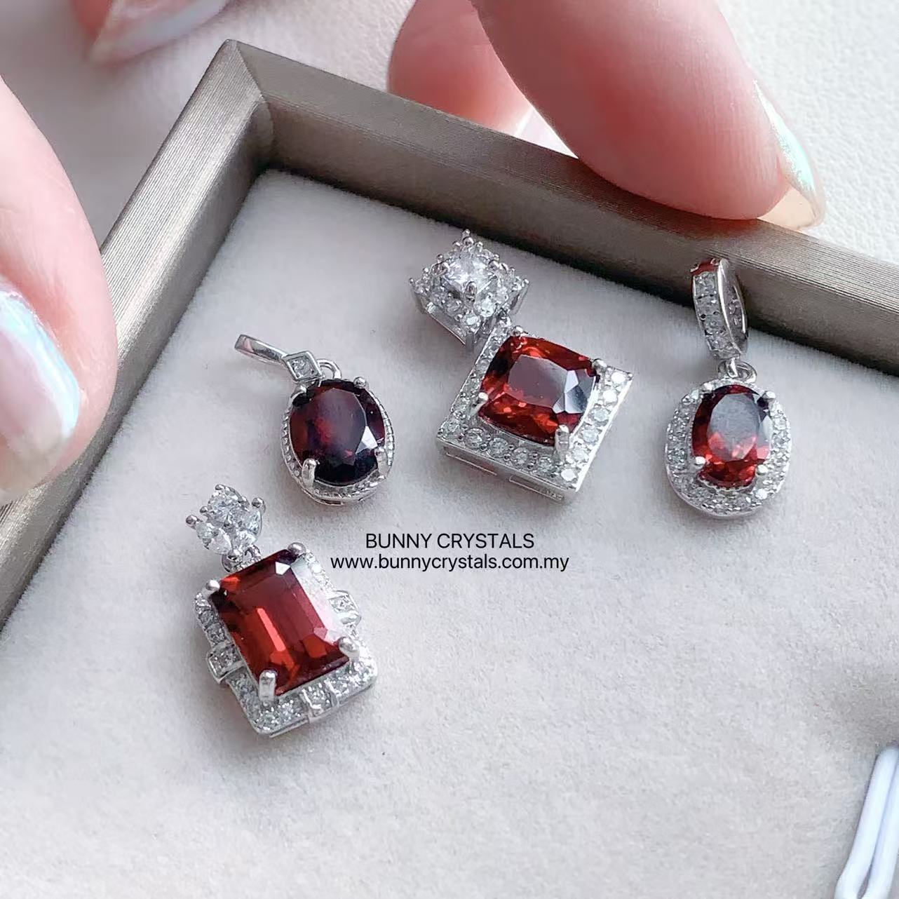 Love & Vitality Natural Garnet in s925 S.Silver Pendant - Image 8