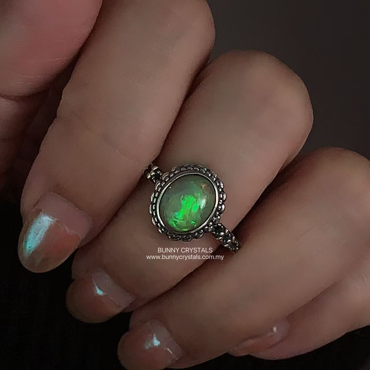 Natural Moonlit White Opal Sterling Silver Ring - Image 4
